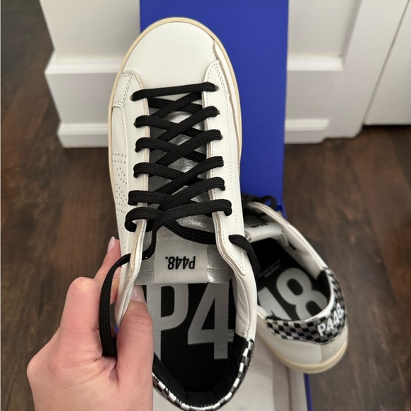 P448 Sneakers - Size 42 - Used like new - Picture 2 of 7